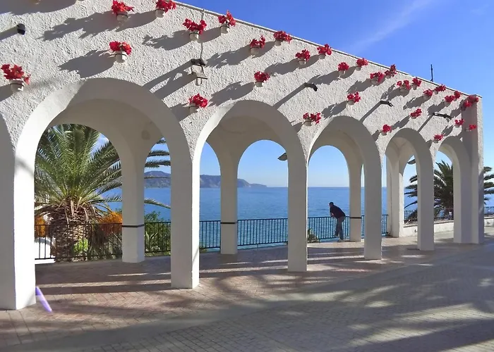 Casa Vista Bella - Sleeps 9 *