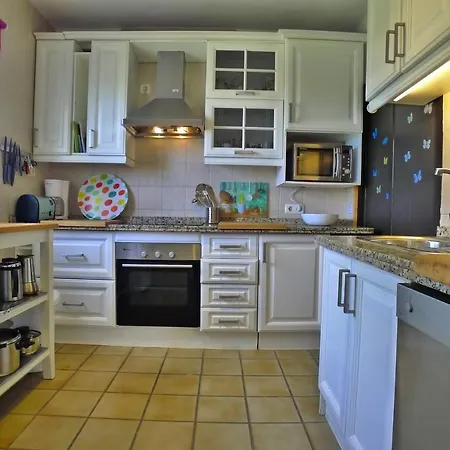 Holiday home Casa Vista Bella - Sleeps 9 *