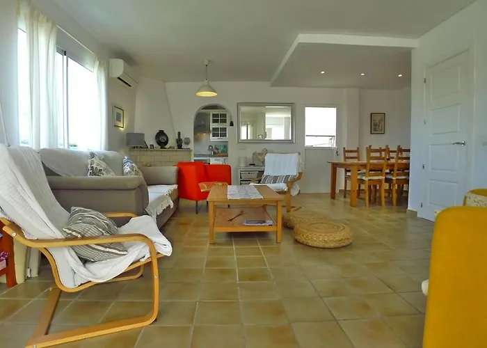 Casa Vista Bella - Sleeps 9 Holiday home *