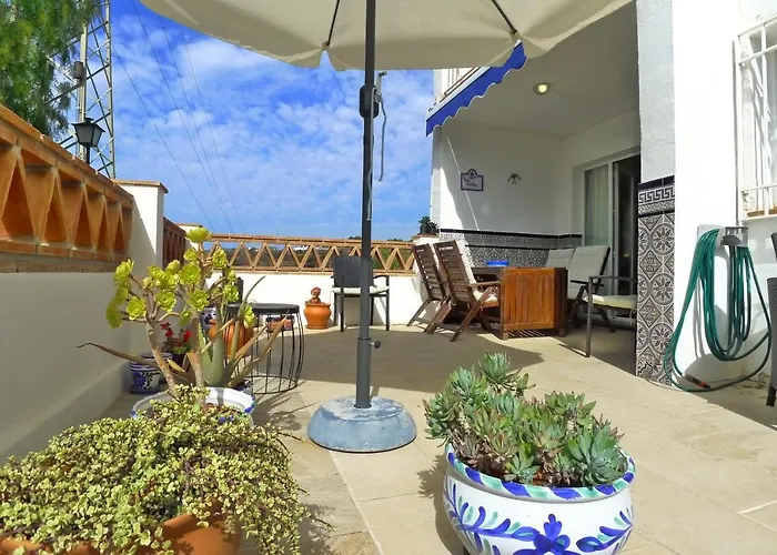 Casa Vista Bella - Sleeps 9 Holiday home Nerja